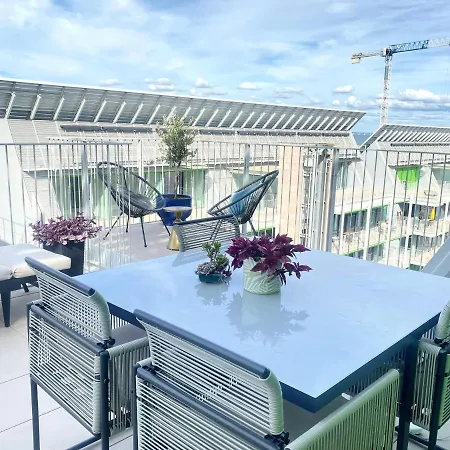 アパート Penthouse With Stunning River Views リスボン