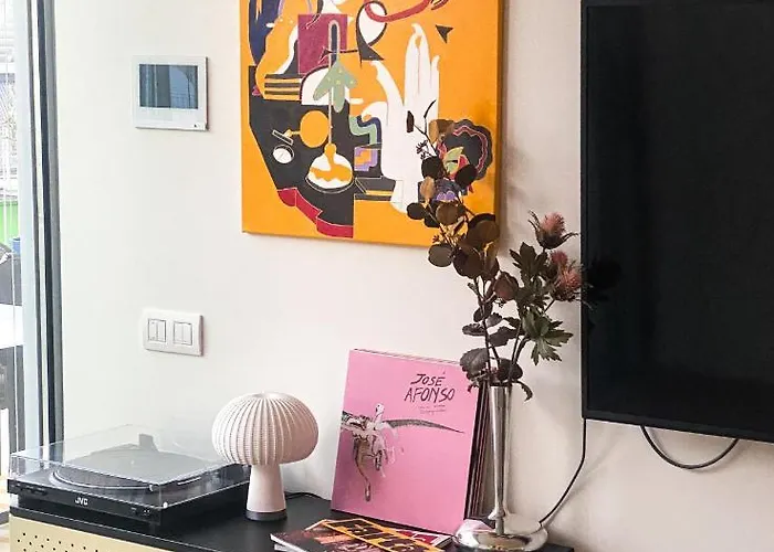 Apartment Penthouse With Stunning River Views *