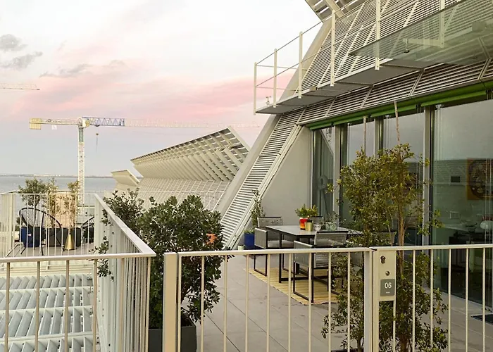 Penthouse With Stunning River Views Apartment Lisbon