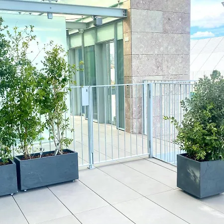 Penthouse With Stunning River Views