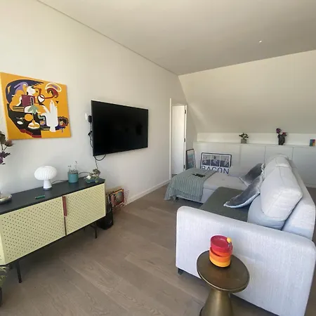 아파트 Penthouse With Stunning River Views