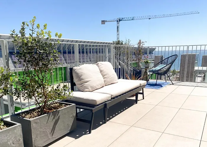 公寓 Penthouse With Stunning River Views